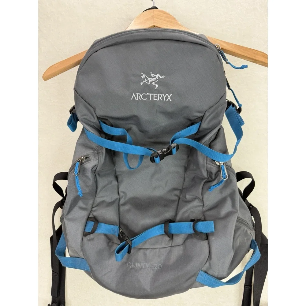 Arc'teryx Backpack Quintic 20L Hiking Outdoors Ski Pockets Straps Gray